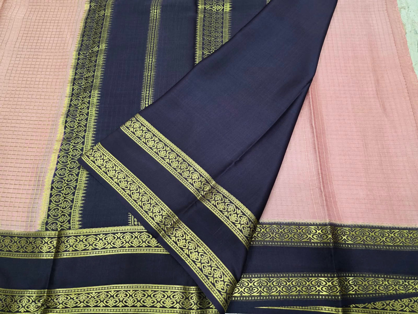 PURE MYSORE CREPE SILK SAREES WITH CHEX WITH BENTEX BORDER