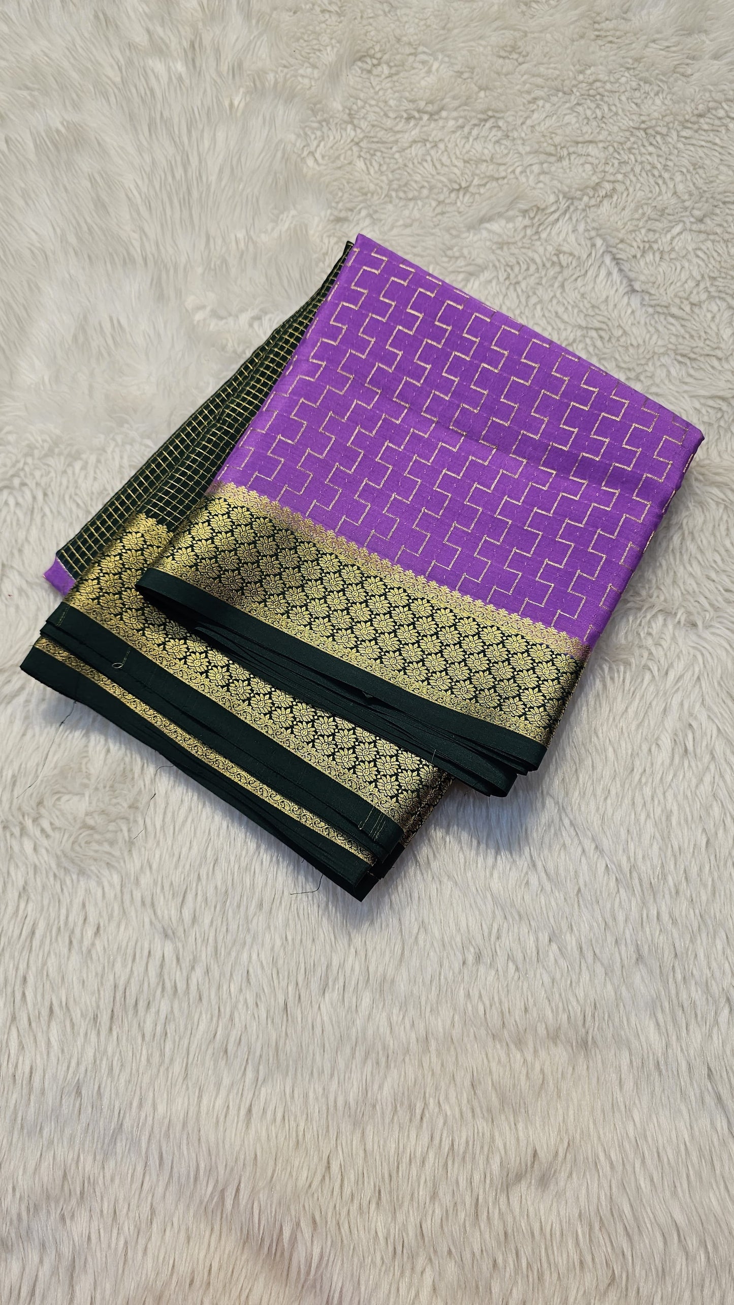 Mysore crepe silk saree with KSIC Finish in lavender with bottel green in half and half checks pattern