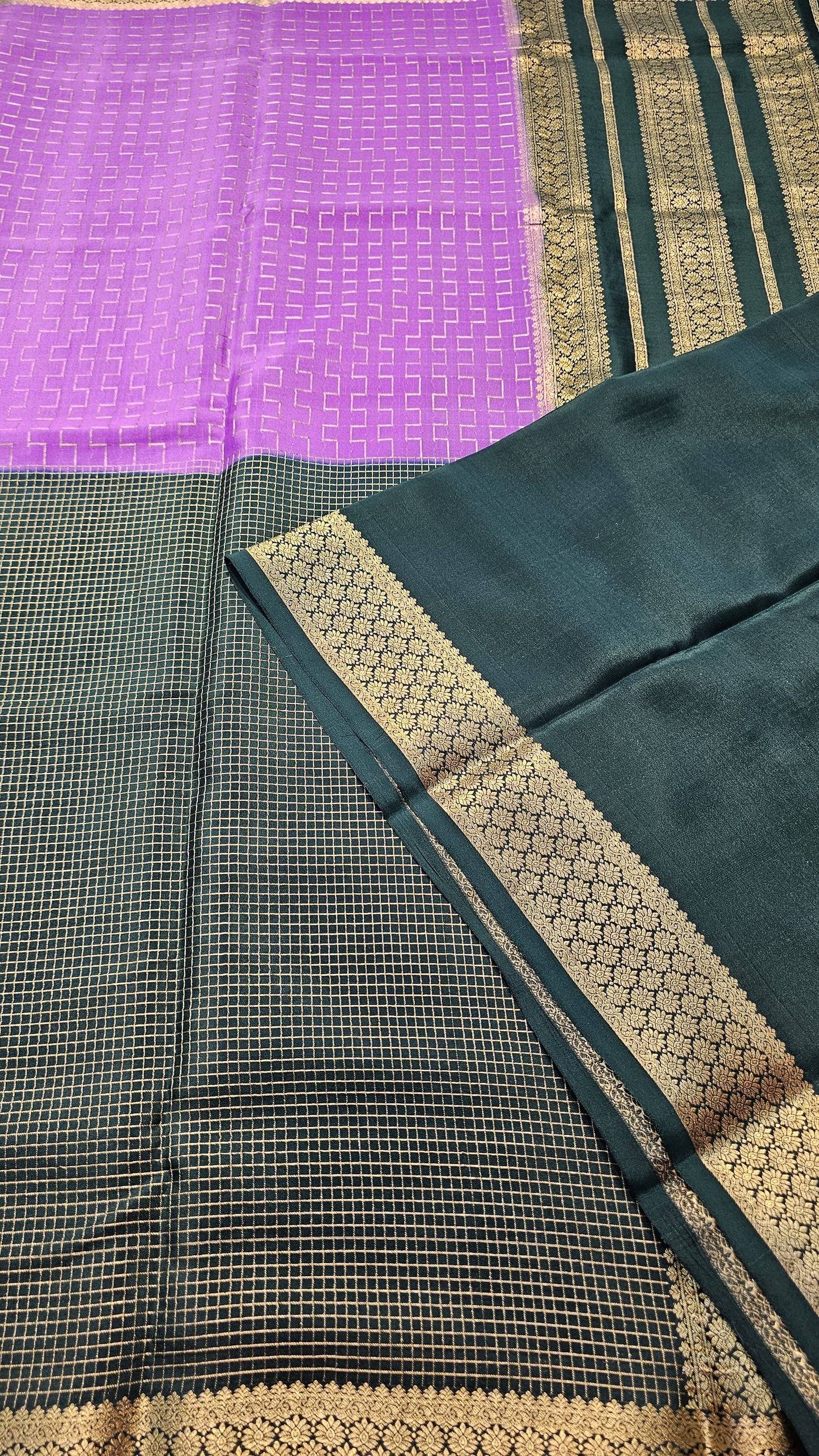 Mysore crepe silk saree with KSIC Finish in lavender with bottel green in half and half checks pattern