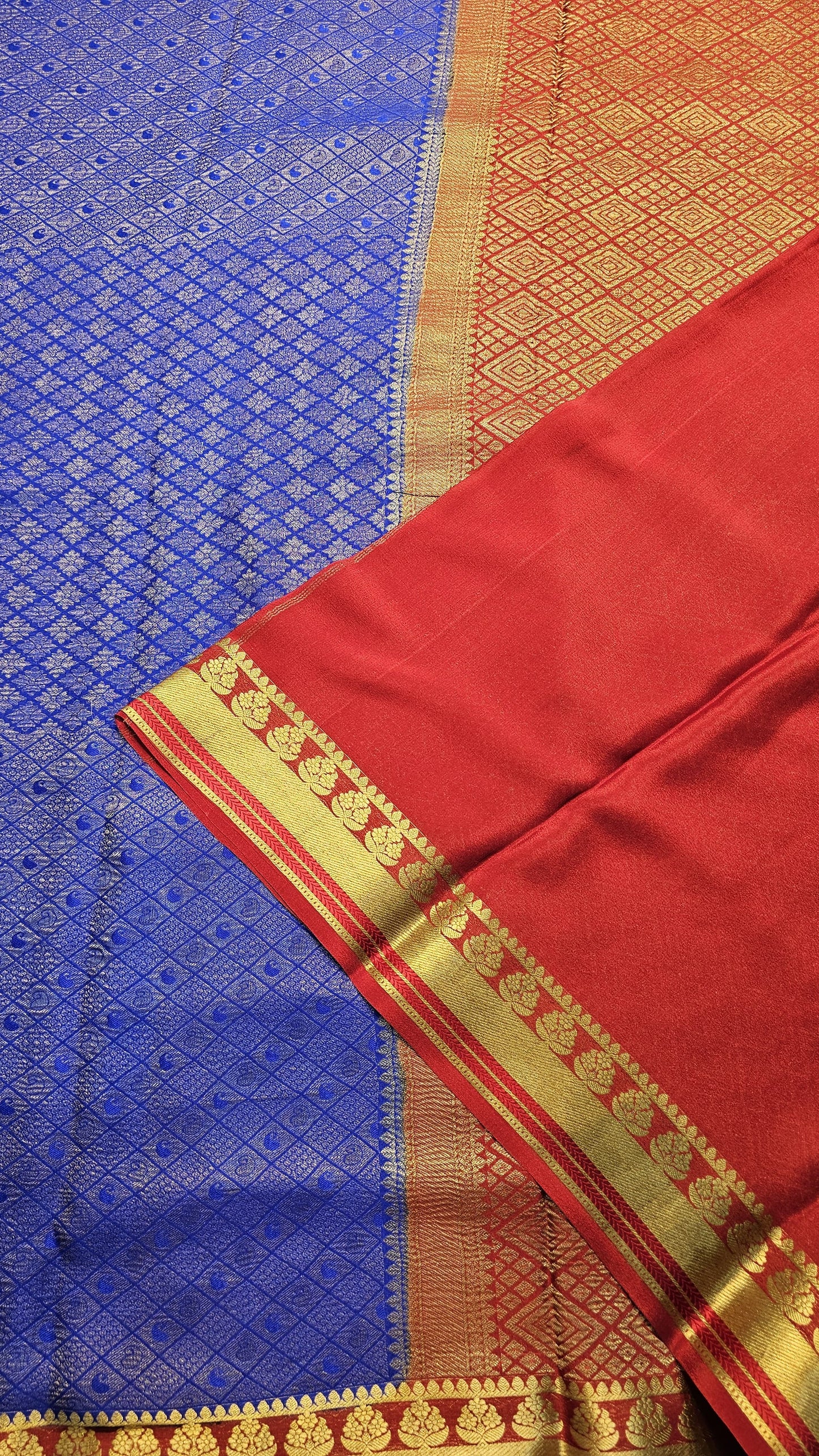Mysore crepe silk saree with KSIC Finish in royal blue with maroon in brocade pattern