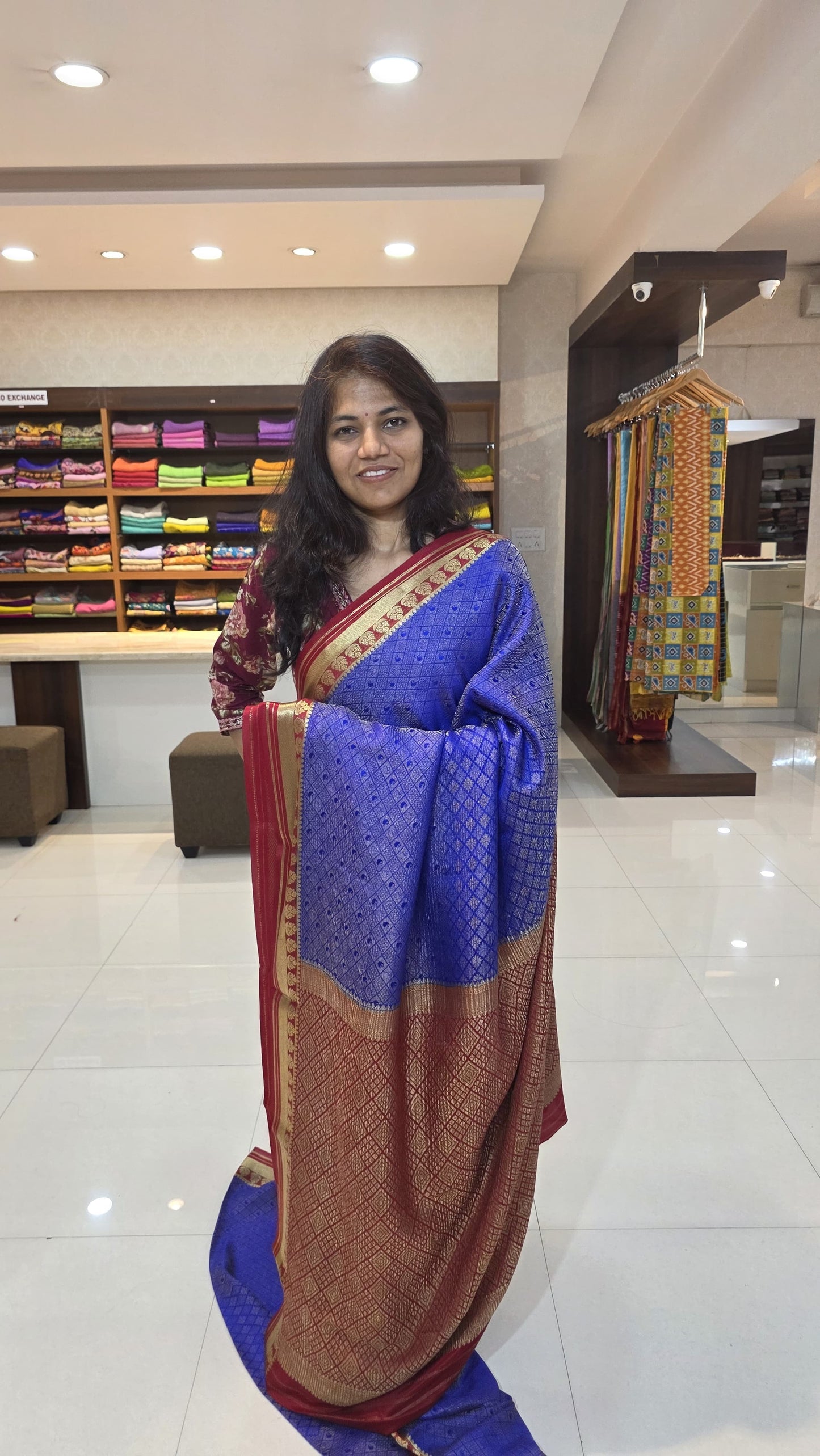Mysore crepe silk saree with KSIC Finish in royal blue with maroon in brocade pattern