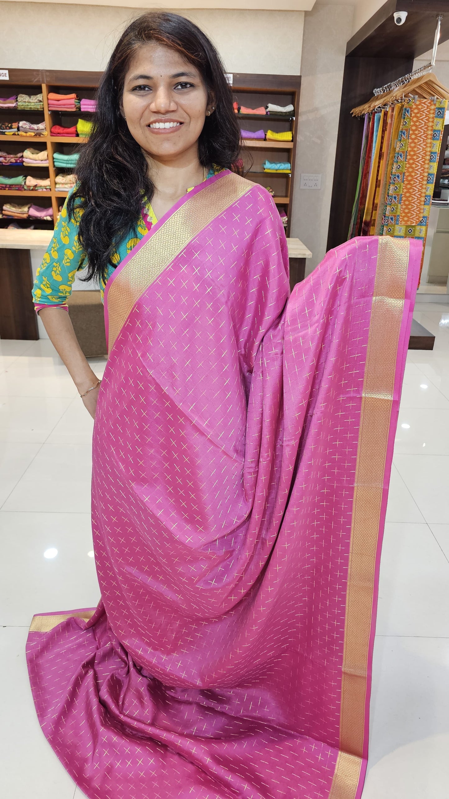Mysore crepe silk saree with KSIC Finish in onion pink in self checks pattern