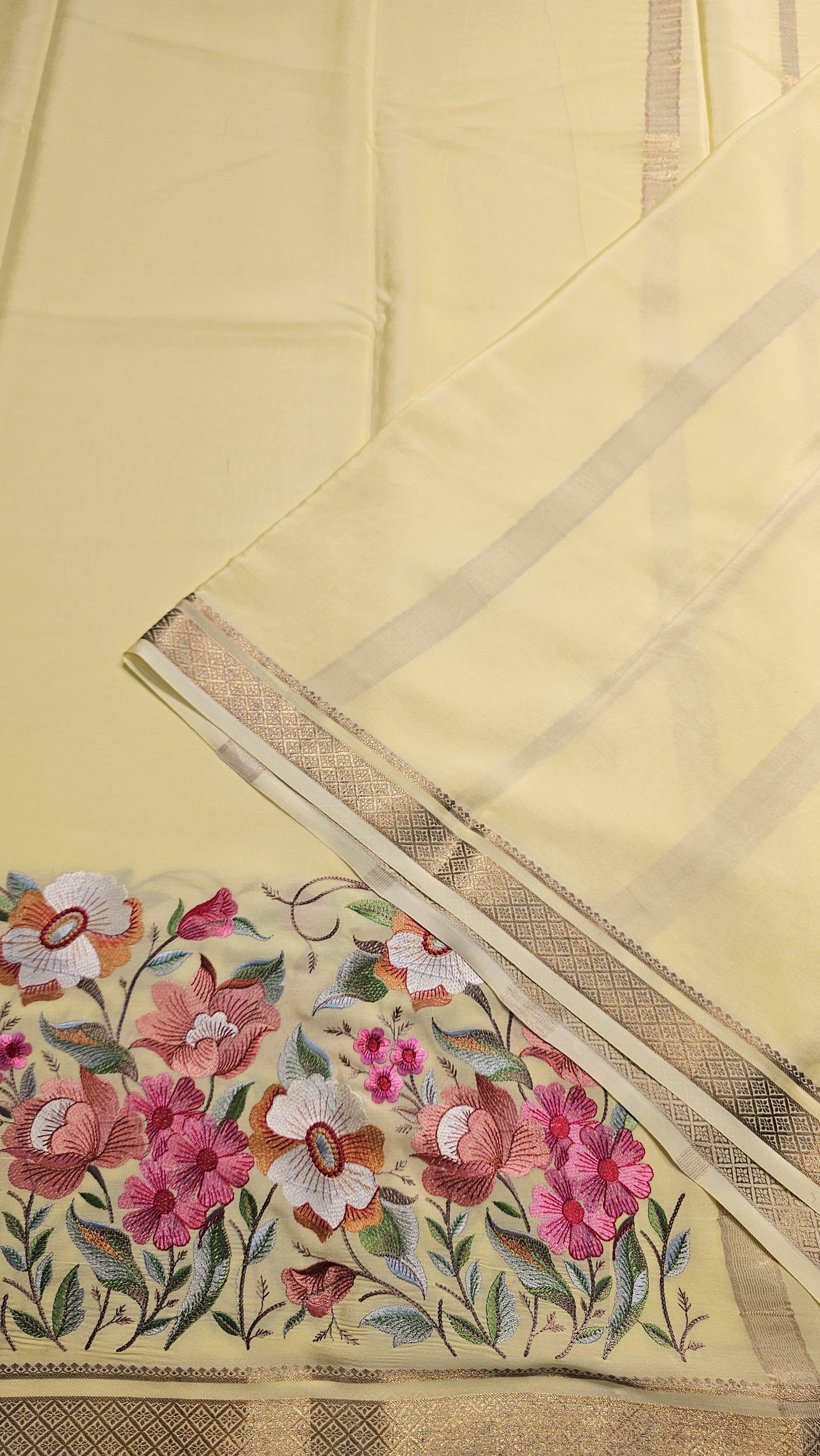 Mysore crepe silk saree with KSIC Finish in lemon yellow self in embroiderylemon pattern