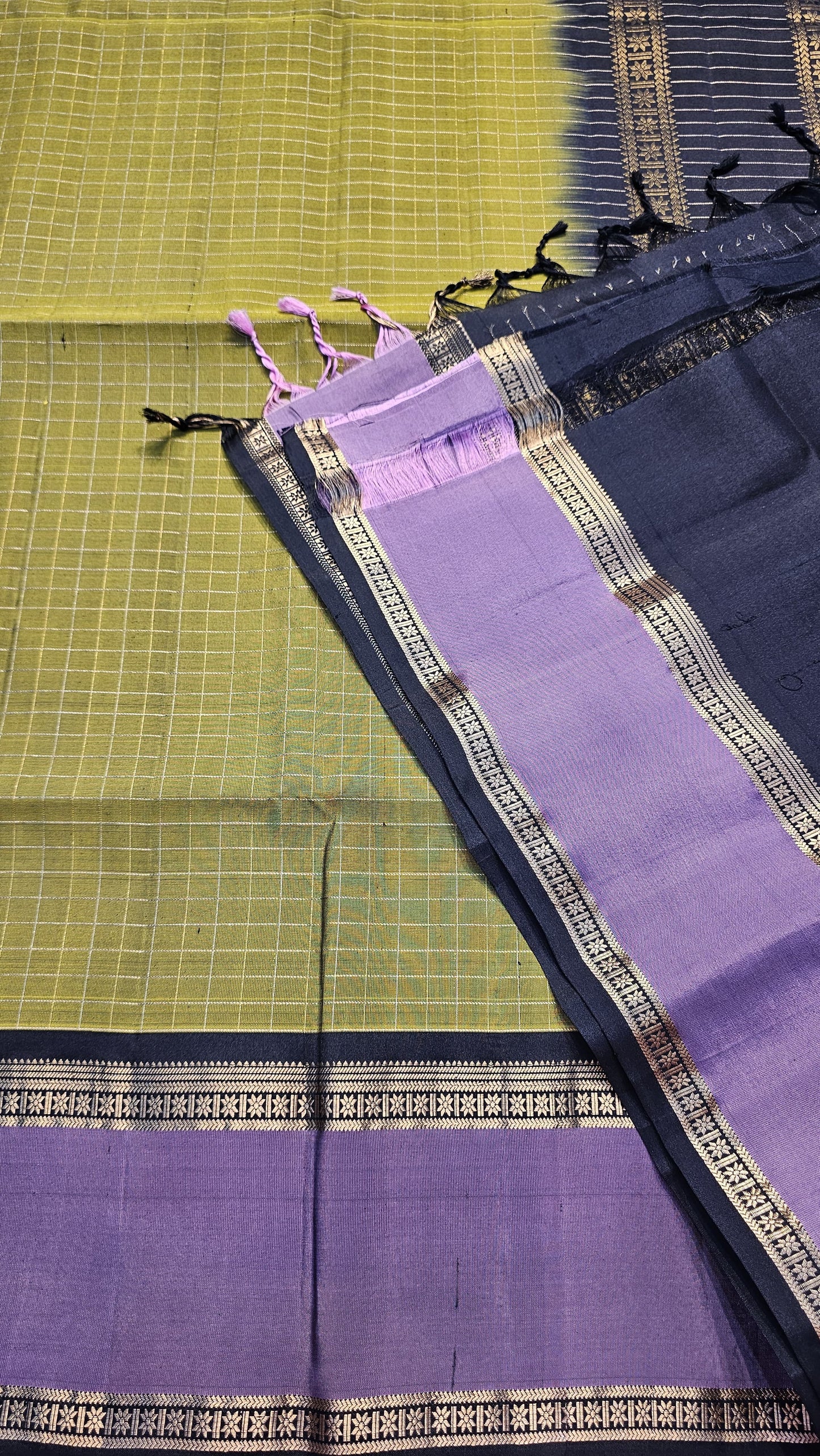 handloom kanchi soft silk sarees in mehendi green with black in bentex border