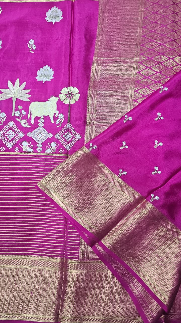 Mysore crepe silk saree in KSIC Finish in rani pink middle pichwai embroidery pattern