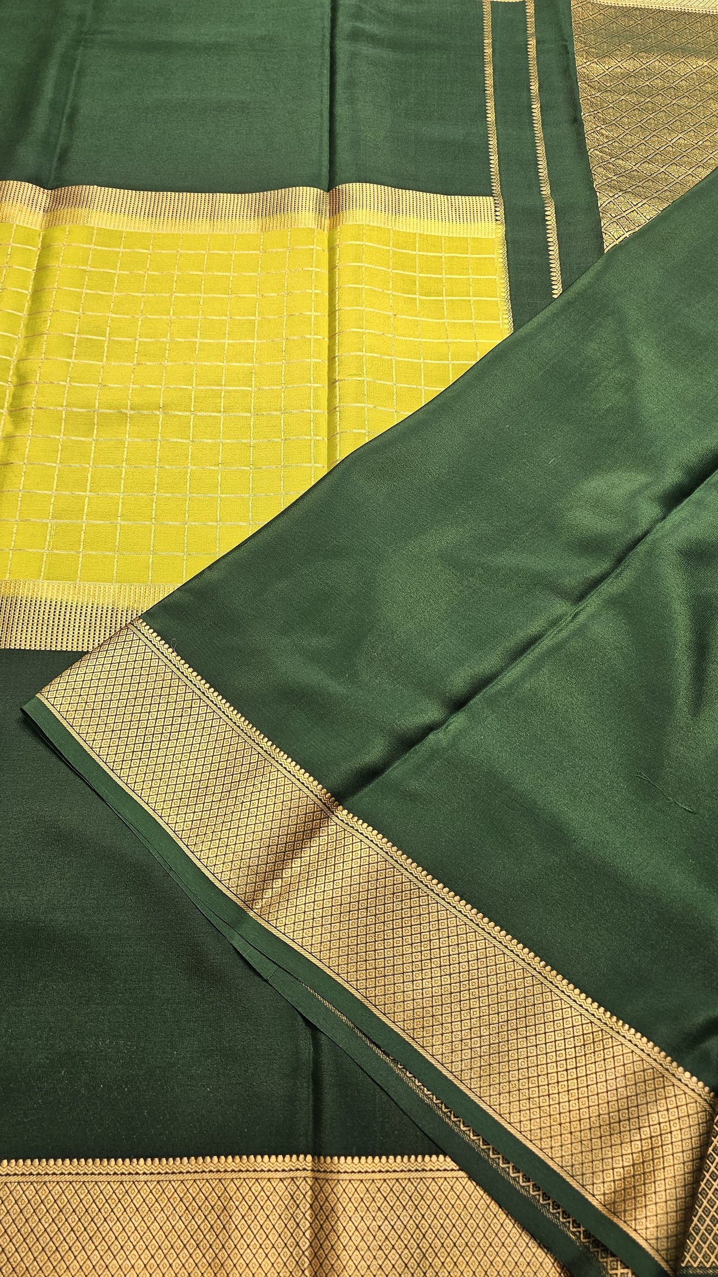 Mysore crepe silk saree with KSIC Finish in mehendi green with bottle green in middle checks pattern