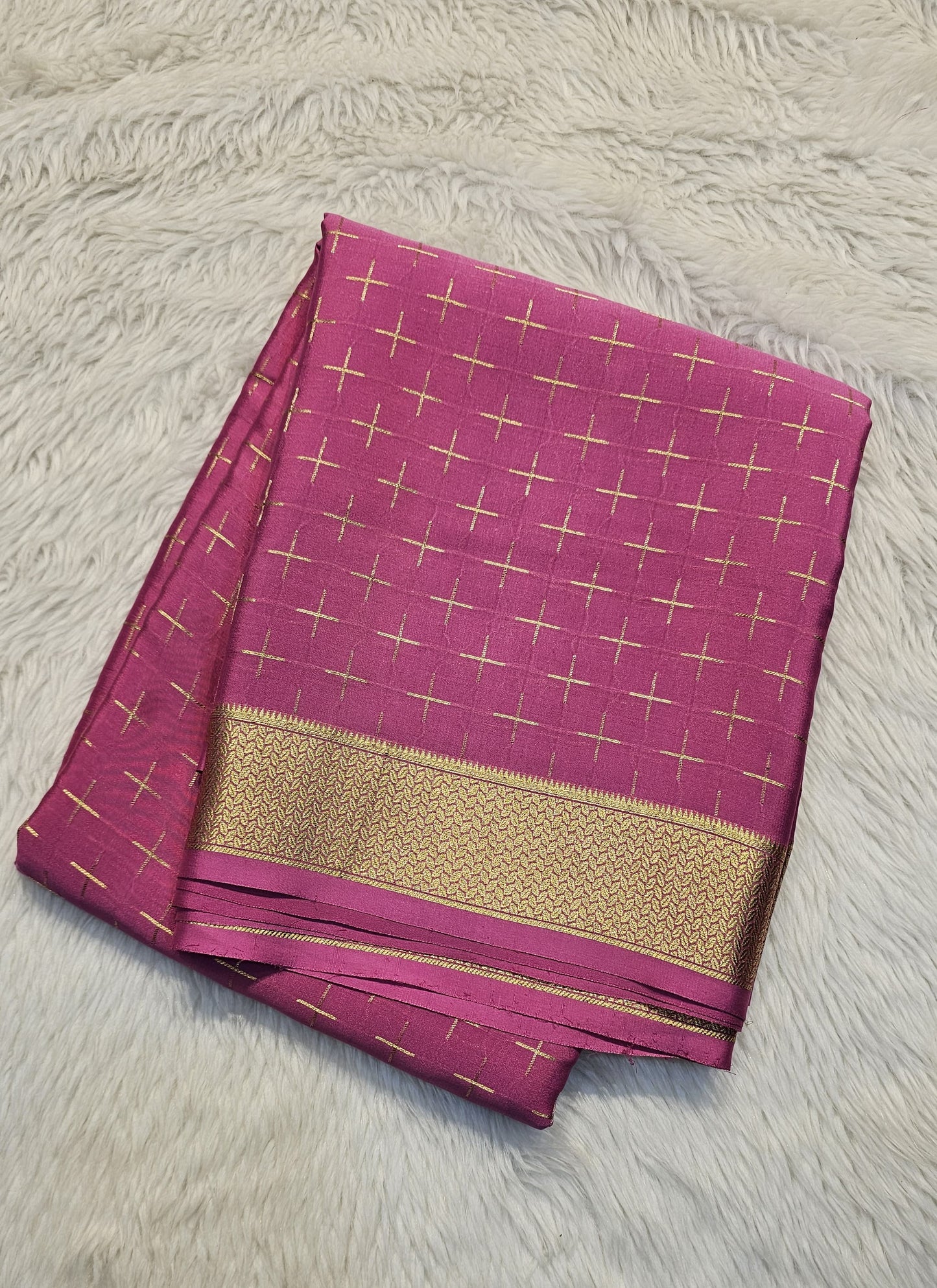 Mysore crepe silk saree with KSIC Finish in onion pink in self checks pattern