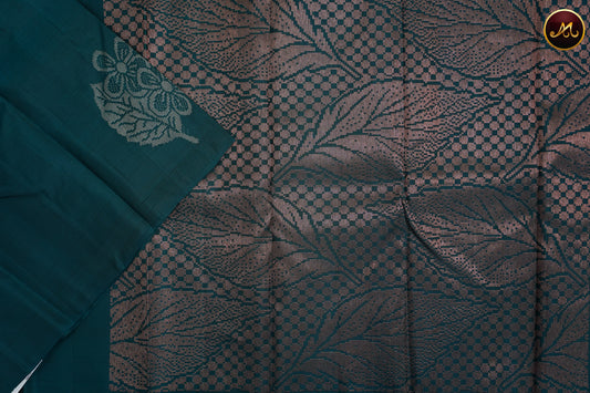 Kanchivaram Handloom Pure Silk in Butta Pattern in allself  Moss green and Rich Pallu