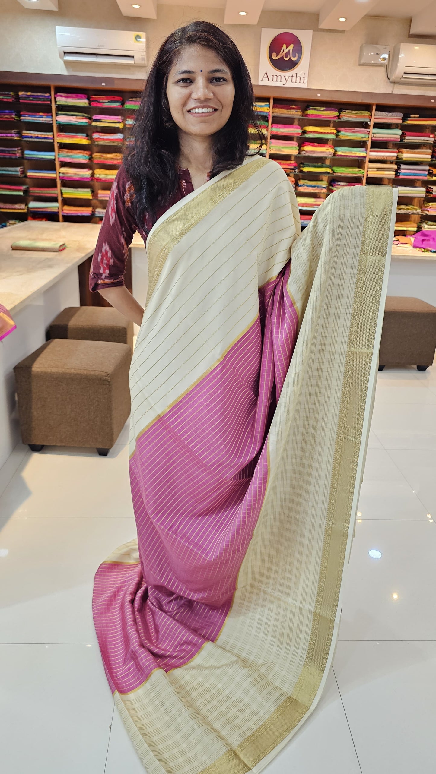 Mysore crepe silk saree with KSIC Finish in onion pink with half white half and half checks pattern