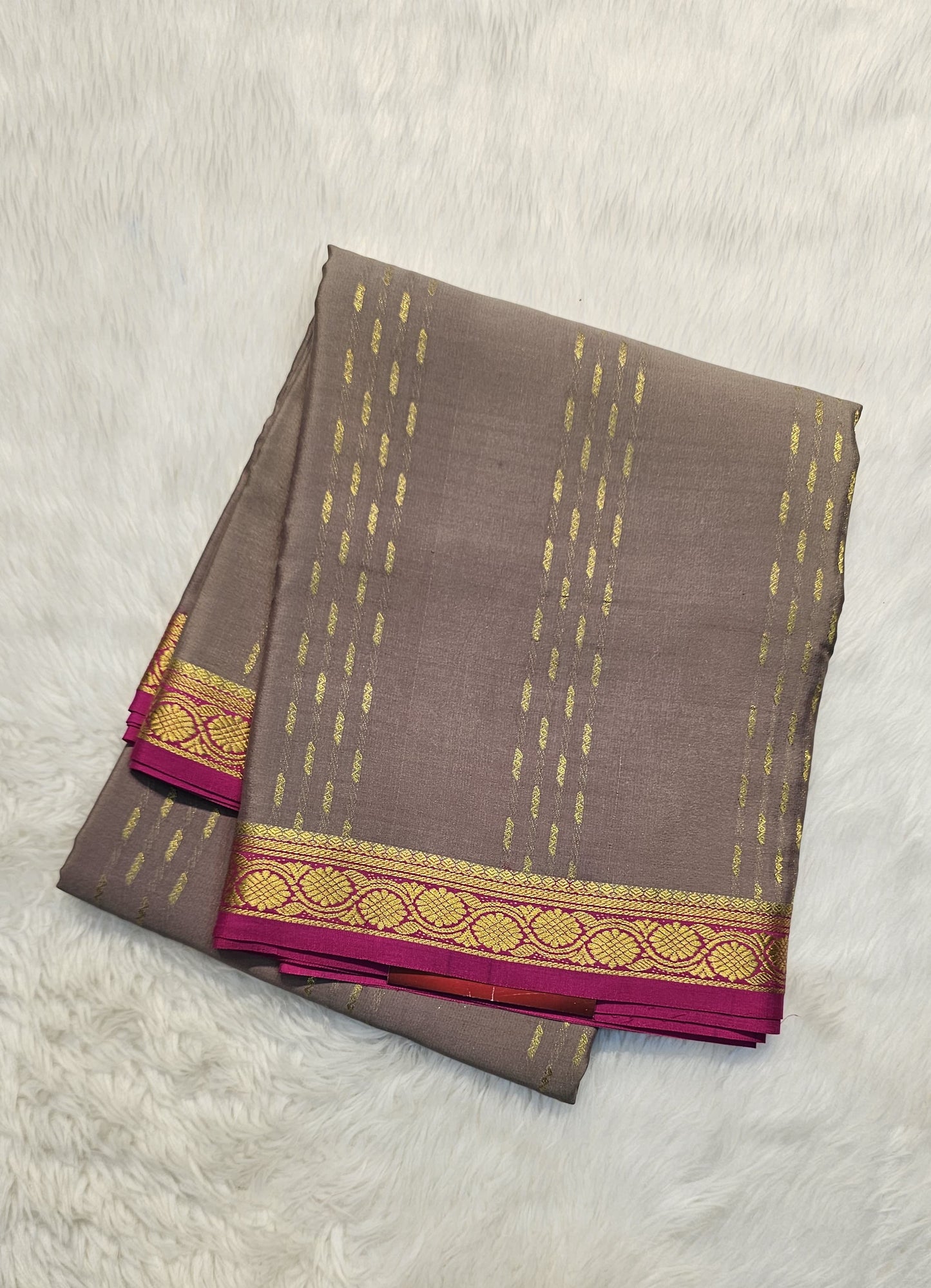 Mysore crepe silk saree with KSIC Finish in kiwi with rani pink in brocade zari pattern