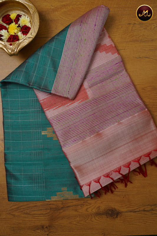 Raw Silk Saree in rama Green and onion Pink checks body and pencil border and soft Silk pallu